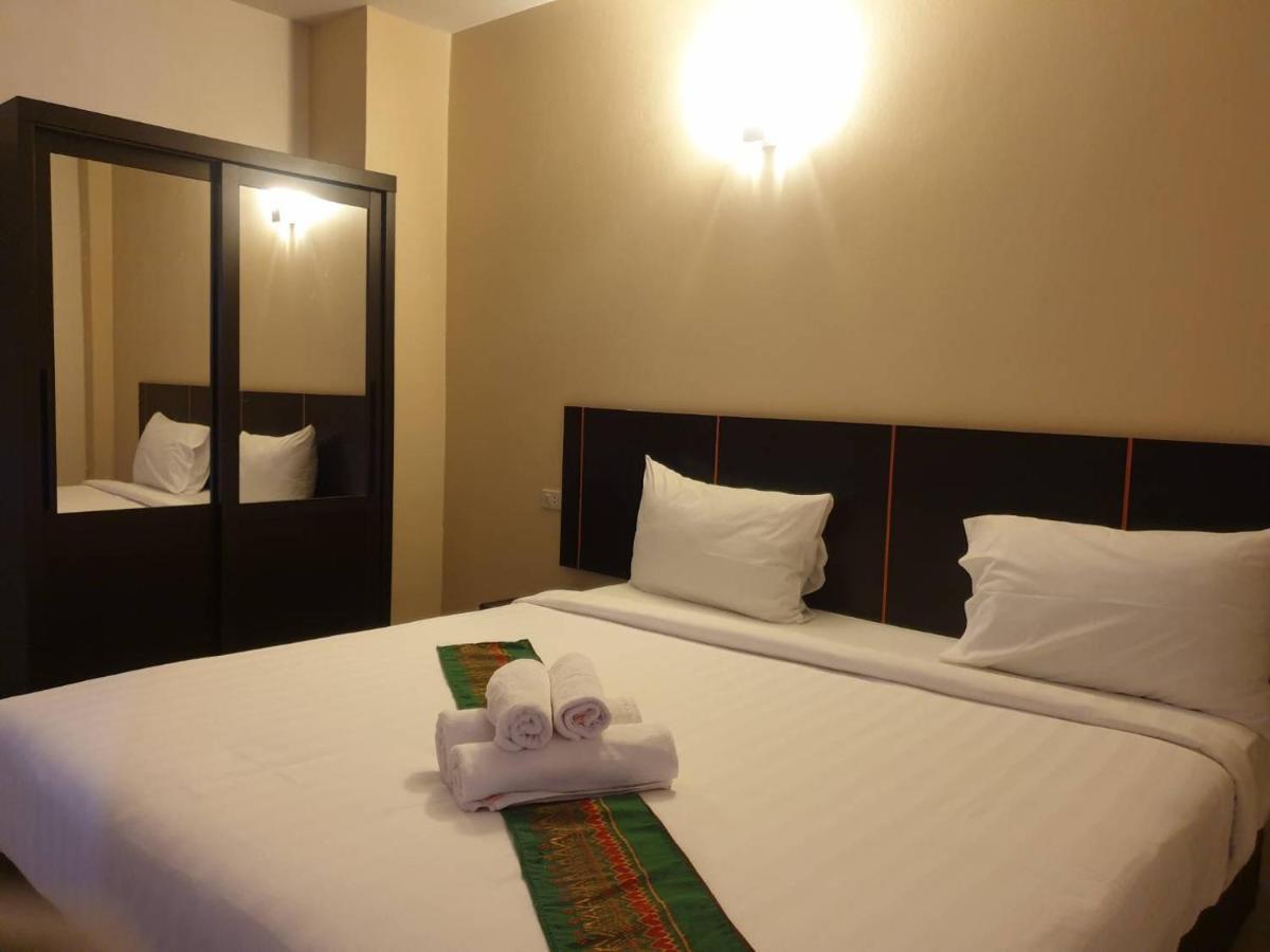 La Viva Buriram Hotel ภายนอก รูปภาพ