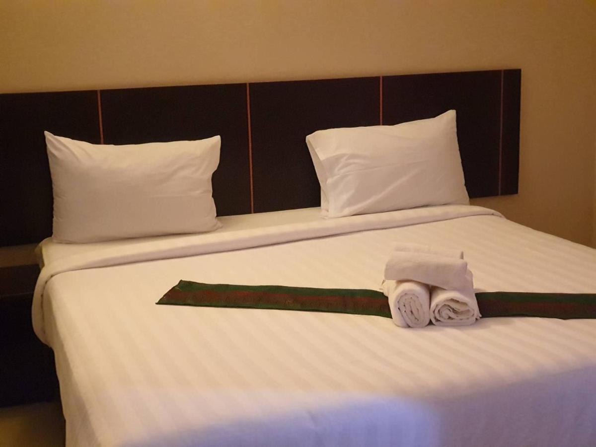 La Viva Buriram Hotel ภายนอก รูปภาพ