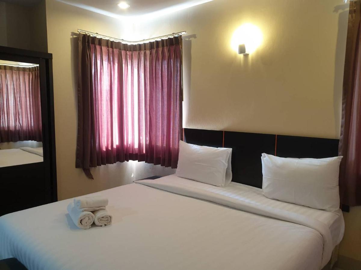 La Viva Buriram Hotel ภายนอก รูปภาพ