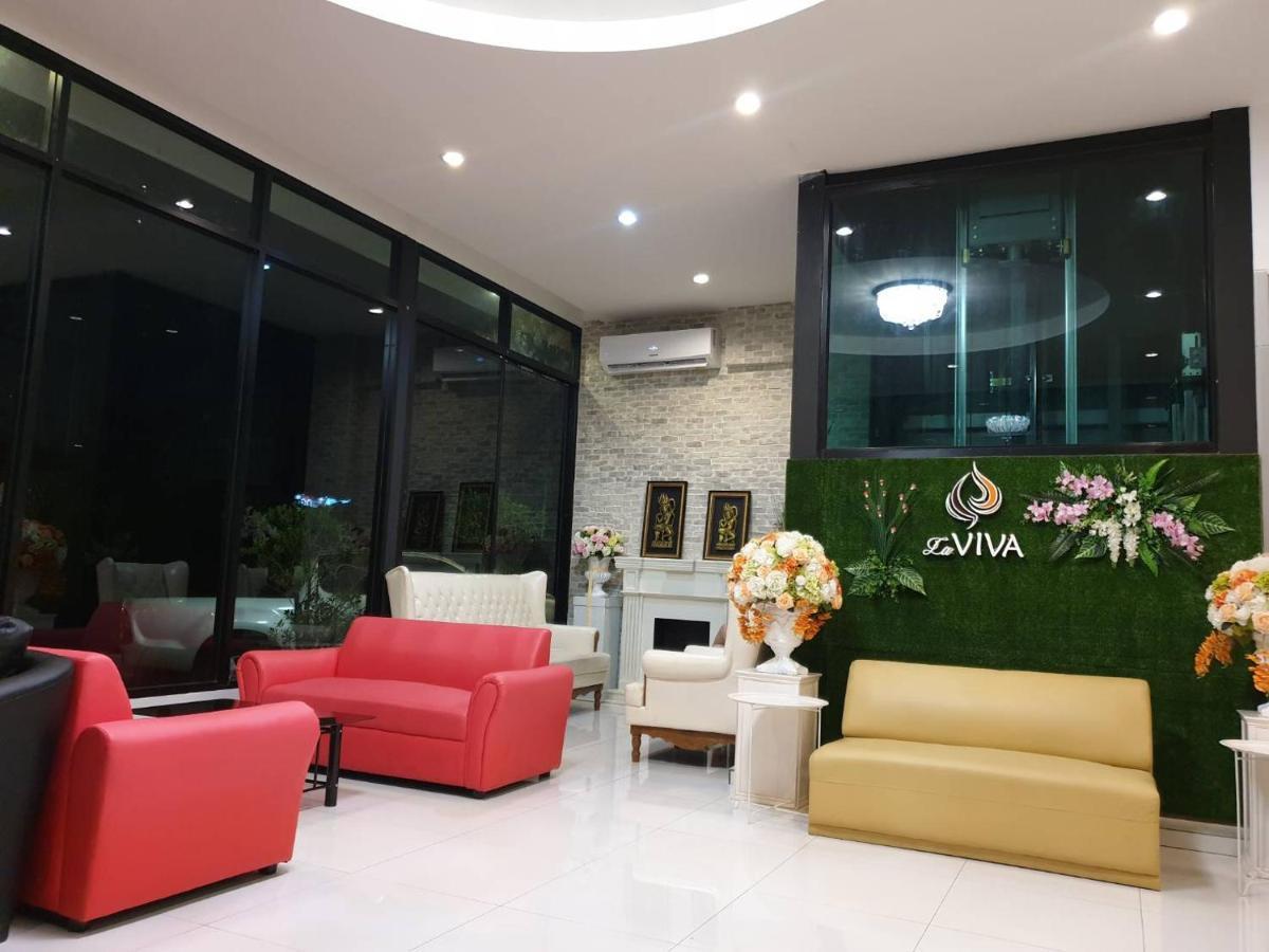 La Viva Buriram Hotel ภายนอก รูปภาพ